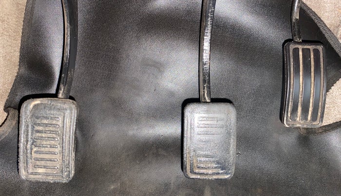 2012 Mahindra Bolero ZLX, Diesel, Manual, 52,055 km, Pedals