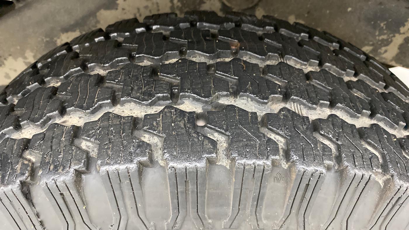 2012 Mahindra Bolero ZLX, Diesel, Manual, 52,055 km, Left Rear Tyre Tread