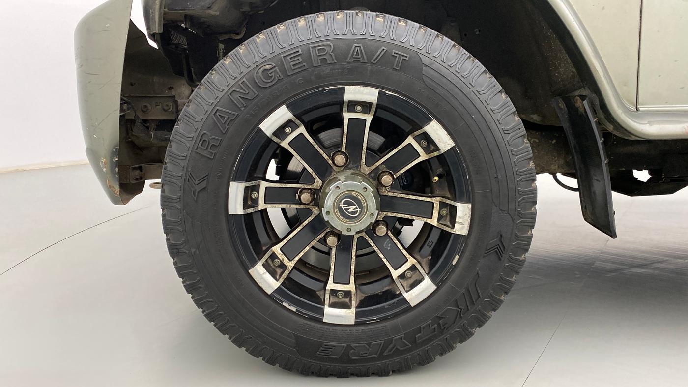 2012 Mahindra Bolero ZLX, Diesel, Manual, 52,055 km, Left Front Wheel
