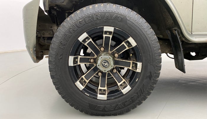 2012 Mahindra Bolero ZLX, Diesel, Manual, 52,055 km, Left Front Wheel