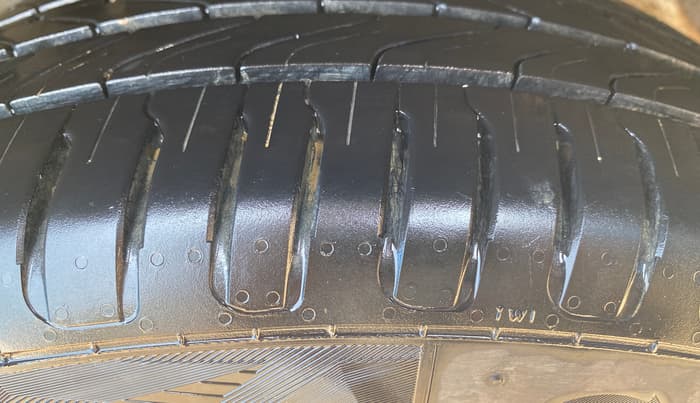 2018 Skoda Octavia L&K 1.8 TSI AT, Petrol, Automatic, 99,240 km, Right Rear Tyre Tread