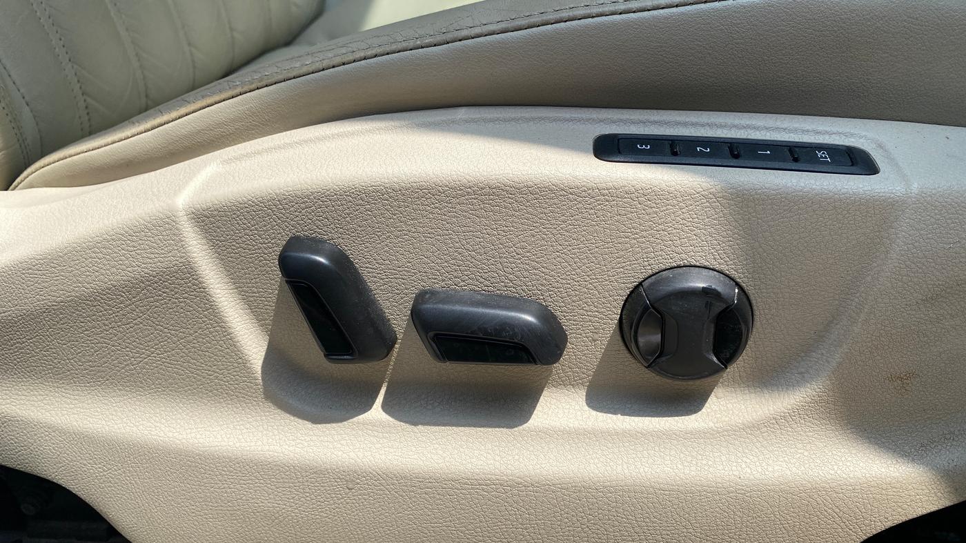 2018 Skoda Octavia L&K 1.8 TSI AT, Petrol, Automatic, 99,240 km, Driver Side Adjustment Panel