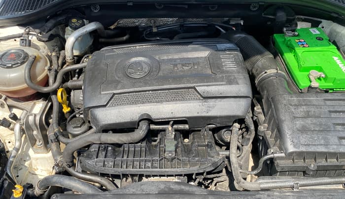 2018 Skoda Octavia L&K 1.8 TSI AT, Petrol, Automatic, 99,240 km, Engine View