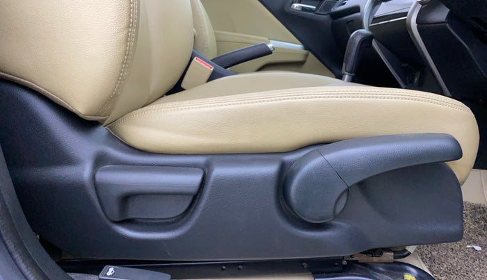 2016 Honda City 1.5L I-VTEC VX CVT, Petrol, Automatic, 68,325 km, Driver Side Adjustment Panel