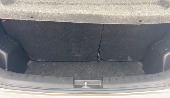 2015 Maruti Swift ZXI, Petrol, Manual, 82,313 km, Boot Inside