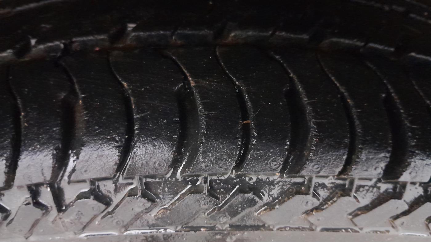 2015 Ford Figo Aspire TITANIUM 1.5 PETROL AT, Petrol, Automatic, 8,403 km, Left Front Tyre Tread