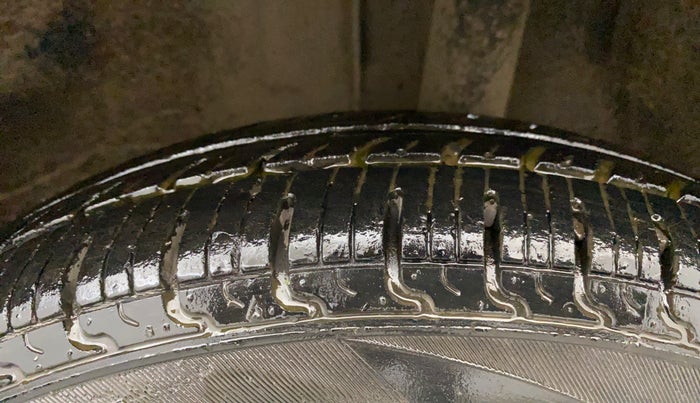 2018 Renault Kwid CLIMBER 1.0 AMT, Petrol, Automatic, 24,622 km, Left Rear Tyre Tread