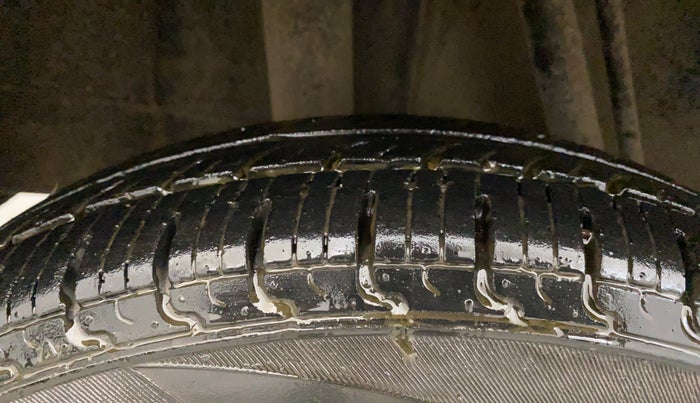 2018 Renault Kwid CLIMBER 1.0 AMT, Petrol, Automatic, 24,622 km, Right Rear Tyre Tread