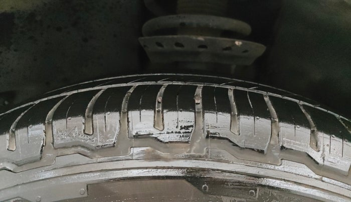 2020 Tata Harrier XZA PLUS 2.0L, Diesel, Automatic, 64,403 km, Left Front Tyre Tread