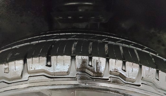 2020 Tata Harrier XZA PLUS 2.0L, Diesel, Automatic, 64,403 km, Right Front Tyre Tread