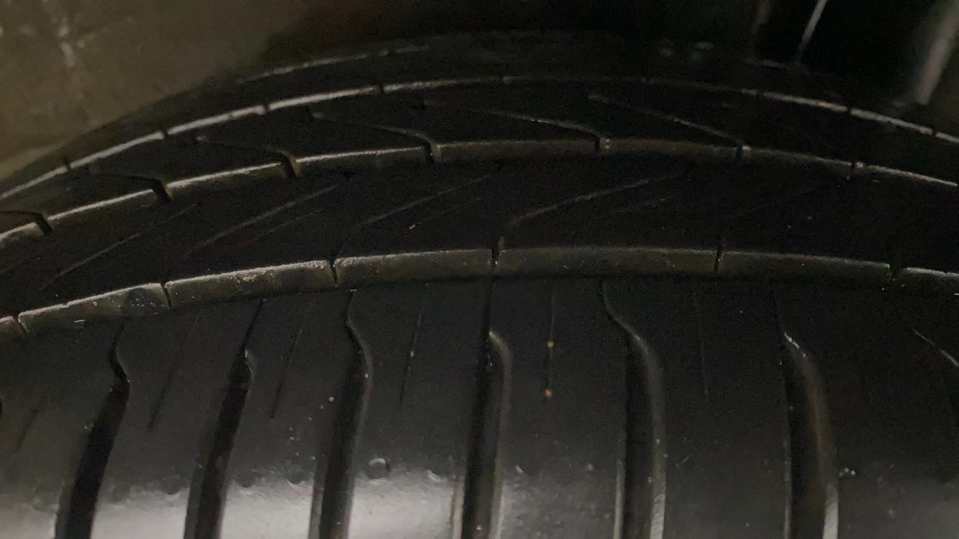 2021 KIA SONET HTK PLUS 1.5 AT, Diesel, Automatic, 67,346 km, Left Rear Tyre Tread