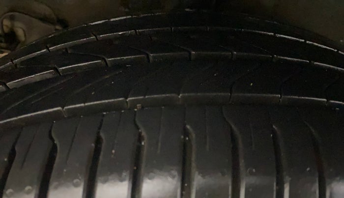 2021 KIA SONET HTK PLUS 1.5 AT, Diesel, Automatic, 67,318 km, Right Rear Tyre Tread