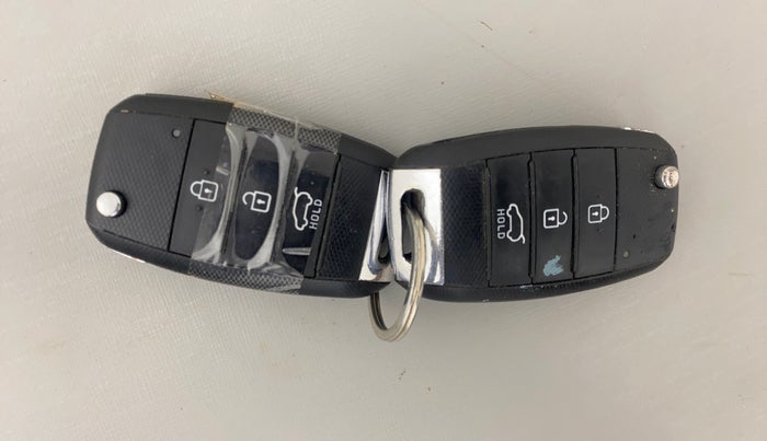 2021 KIA SONET HTK PLUS 1.5 AT, Diesel, Automatic, 67,318 km, Key Close Up