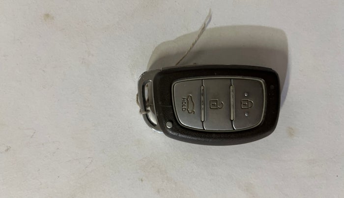 2014 Hyundai Grand i10 ASTA (O) 1.2 KAPPA VTVT, Petrol, Manual, 37,807 km, Key Close Up