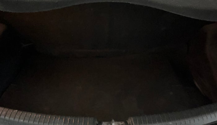 2014 Hyundai Grand i10 ASTA (O) 1.2 KAPPA VTVT, Petrol, Manual, 37,807 km, Boot Inside