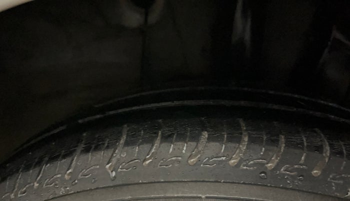 2014 Hyundai Grand i10 ASTA (O) 1.2 KAPPA VTVT, Petrol, Manual, 37,807 km, Left Rear Tyre Tread