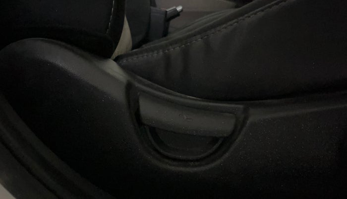 2014 Hyundai Grand i10 ASTA (O) 1.2 KAPPA VTVT, Petrol, Manual, 37,807 km, Driver Side Adjustment Panel