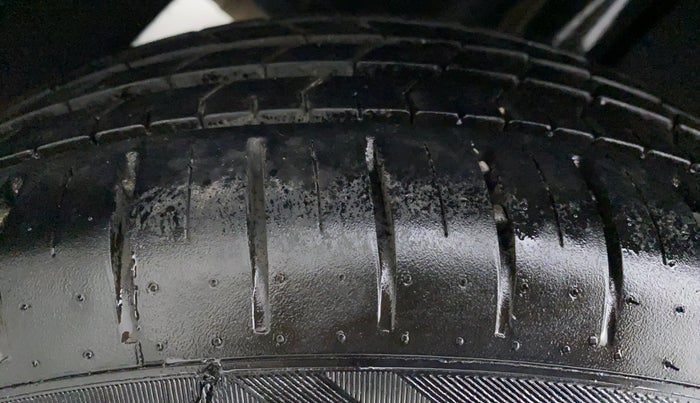 2021 Maruti Baleno ZETA CVT PETROL 1.2, Petrol, Automatic, 14,923 km, Right Rear Tyre Tread