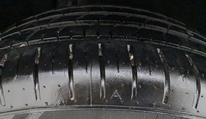 2021 Maruti Baleno ZETA CVT PETROL 1.2, Petrol, Automatic, 14,923 km, Right Front Tyre Tread