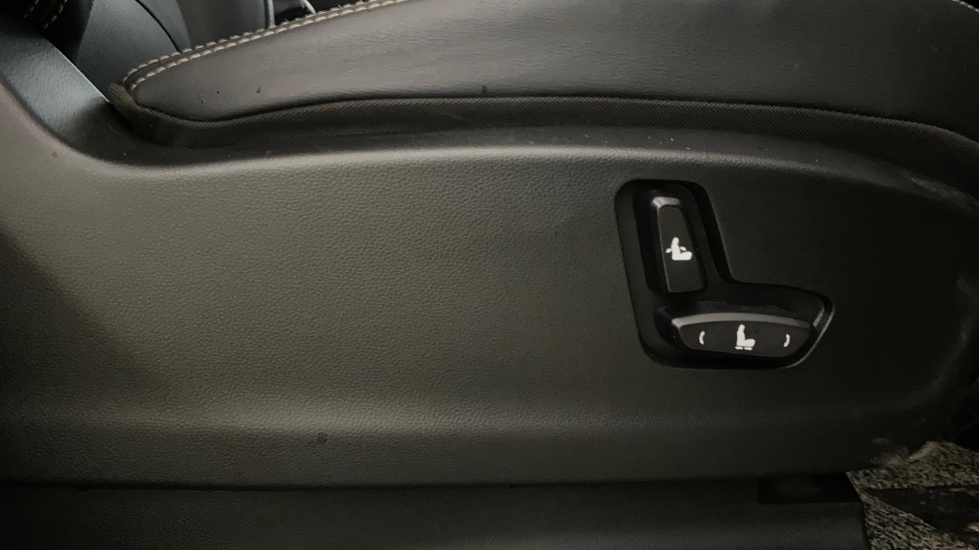 2020 MG HECTOR SHARP 1.5 DCT PETROL, Petrol, Automatic, 39,292 km, Driver Side Adjustment Panel