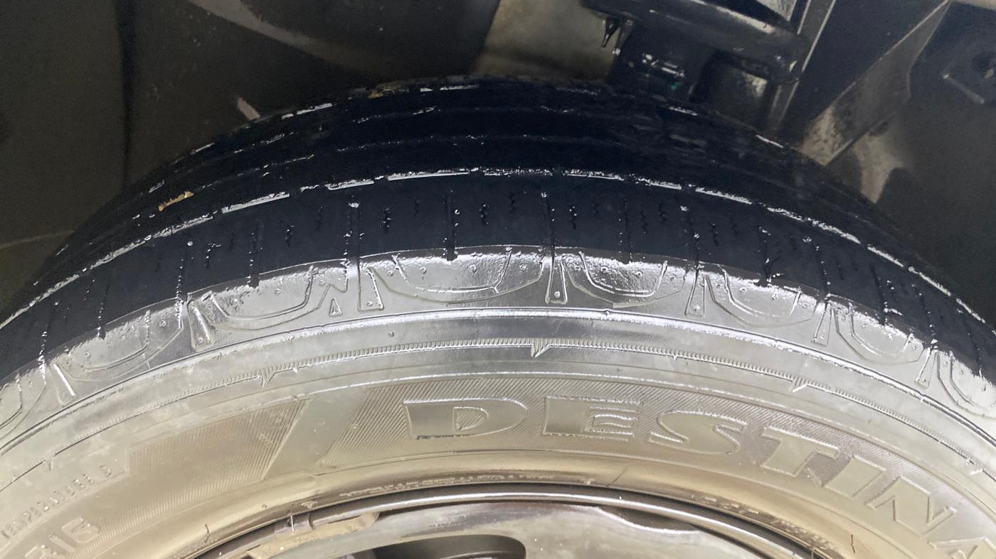 2018 Jeep Compass SPORT 1.4 PETROL, CNG, Manual, 54,568 km, Left Front Tyre Tread