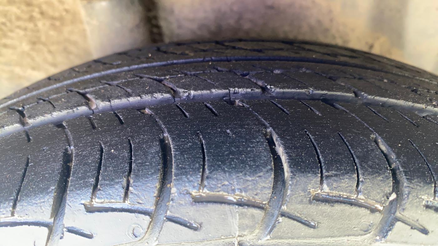 2017 Honda Brio S MT, CNG, Manual, 47,645 km, Right Rear Tyre Tread