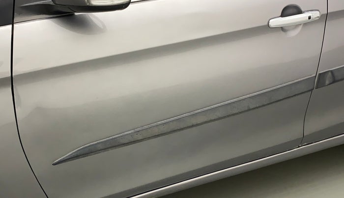 2017 Maruti Ciaz ALPHA  AT 1.4  PETROL, CNG, Automatic, 1,20,295 km, Front passenger door - Slightly dented