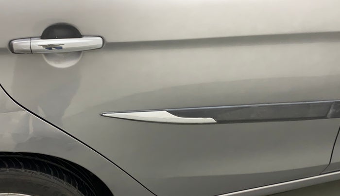 2017 Maruti Ciaz ALPHA  AT 1.4  PETROL, CNG, Automatic, 1,20,295 km, Right rear door - Minor scratches