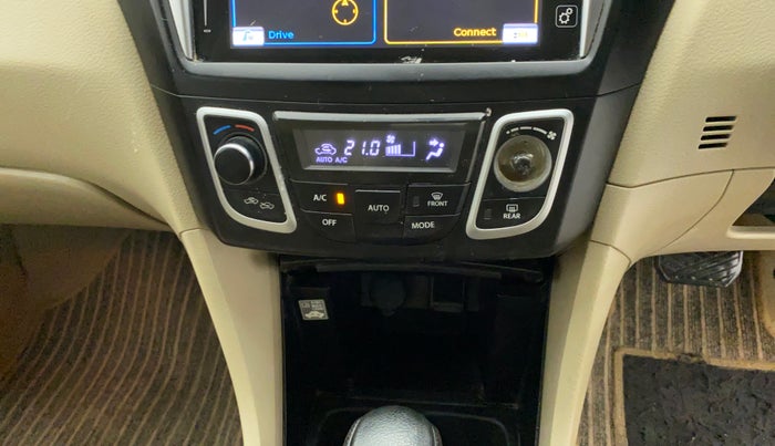 2017 Maruti Ciaz ALPHA  AT 1.4  PETROL, CNG, Automatic, 1,20,295 km, AC Unit - Blower regulator has minor damage