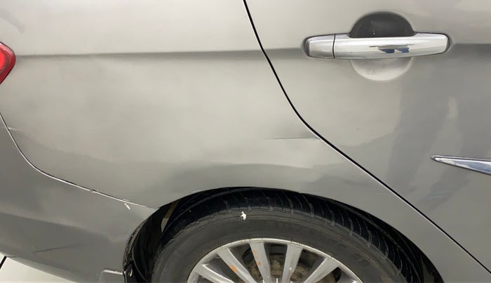 2017 Maruti Ciaz ALPHA  AT 1.4  PETROL, CNG, Automatic, 1,20,295 km, Right quarter panel - Slightly dented
