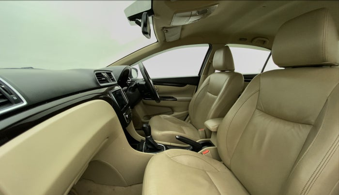2017 Maruti Ciaz ALPHA  AT 1.4  PETROL, CNG, Automatic, 1,20,295 km, Right Side Front Door Cabin