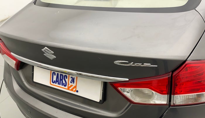 2017 Maruti Ciaz ALPHA  AT 1.4  PETROL, CNG, Automatic, 1,20,295 km, Dicky (Boot door) - Minor scratches