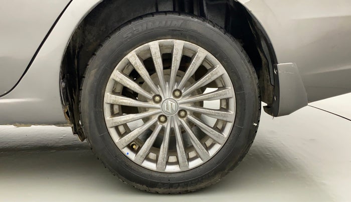 2017 Maruti Ciaz ALPHA  AT 1.4  PETROL, CNG, Automatic, 1,20,295 km, Left Rear Wheel