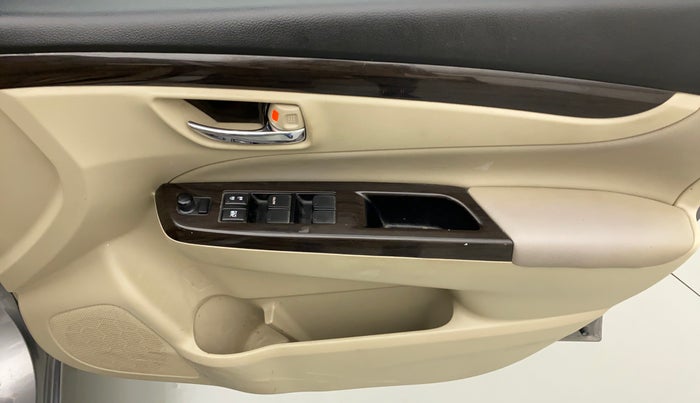 2017 Maruti Ciaz ALPHA  AT 1.4  PETROL, CNG, Automatic, 1,20,295 km, Driver Side Door Panels Control
