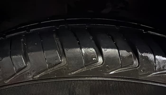 2014 Hyundai i10 MAGNA 1.2, Petrol, Manual, 76,915 km, Left Front Tyre Tread