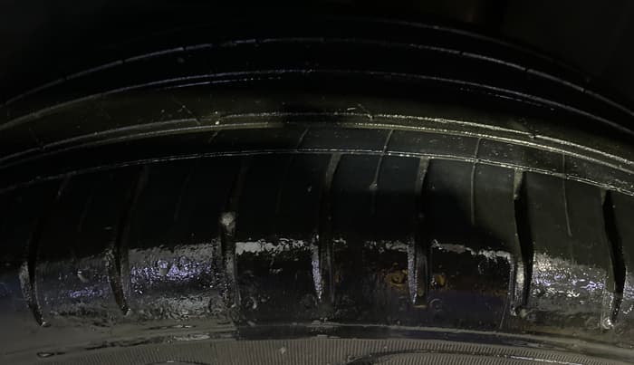 2022 MG HECTOR SHARP 1.5 PETROL CVT, Petrol, Automatic, 28,388 km, Left Rear Tyre Tread