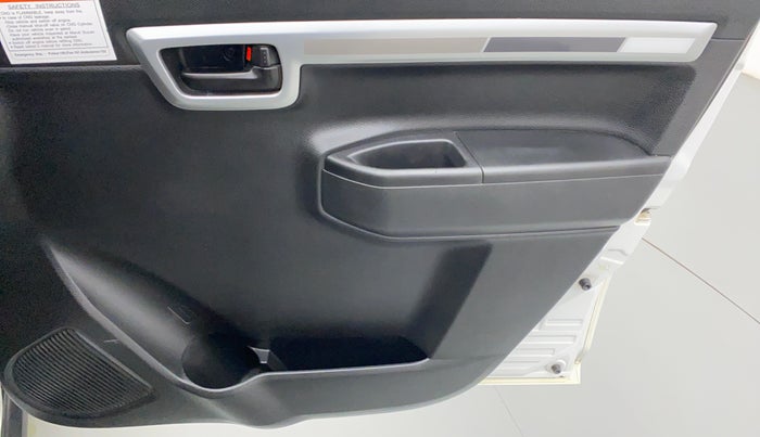 2021 Maruti S PRESSO VXI (O) CNG, CNG, Manual, 24,279 km, Driver Side Door Panels Control