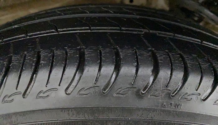 2021 Maruti S PRESSO VXI (O) CNG, CNG, Manual, 24,279 km, Right Rear Tyre Tread