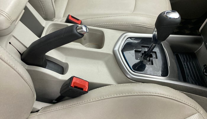 2022 Mahindra XUV300 W8 (O) 1.2 PETROL AMT, Petrol, Automatic, 11,127 km, Gear Lever