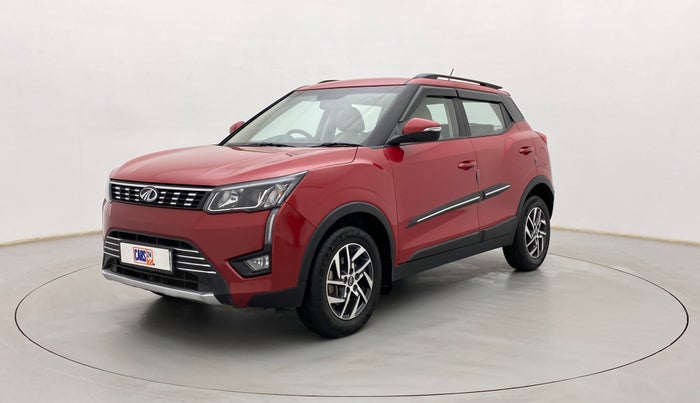 2022 Mahindra XUV300 W8 (O) 1.2 PETROL AMT, Petrol, Automatic, 11,127 km, Left Front Diagonal