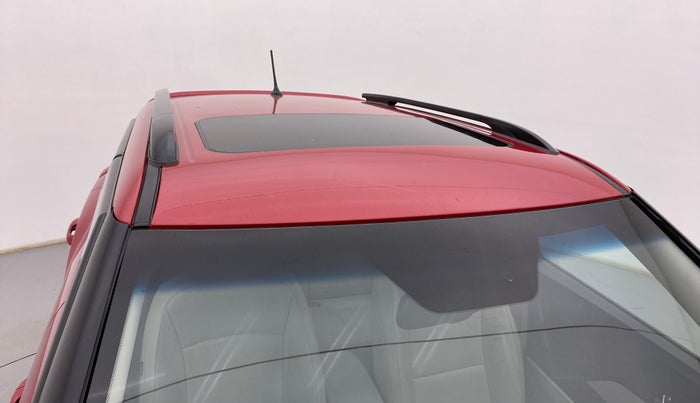 2022 Mahindra XUV300 W8 (O) 1.2 PETROL AMT, Petrol, Automatic, 11,127 km, Roof