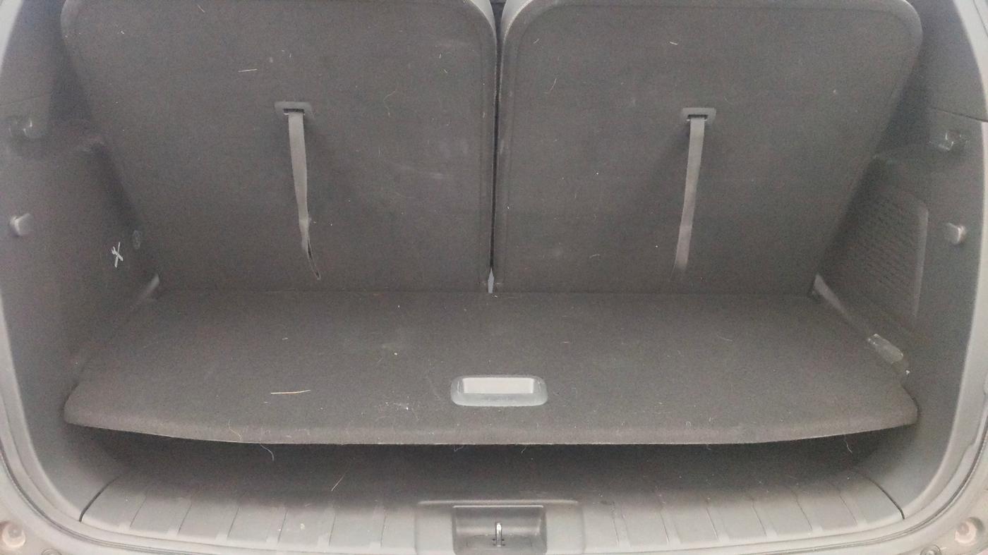 2022 Mahindra ALTURAS G4 4WD AT, Diesel, Automatic, 28,121 km, Boot Inside