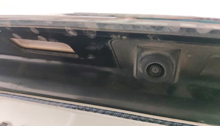 2022 Mahindra ALTURAS G4 4WD AT, Diesel, Automatic, 28,121 km, Parking Camera