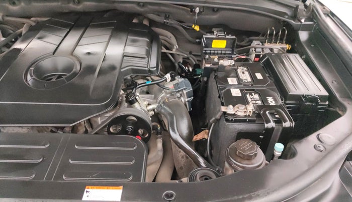 2022 Mahindra ALTURAS G4 4WD AT, Diesel, Automatic, 28,121 km, Engine View - Left