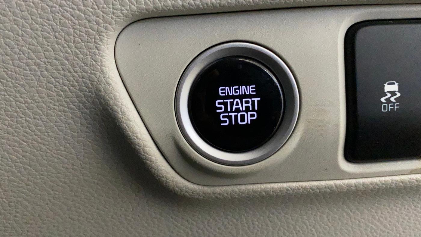 2022 KIA CARENS PRESTIGE PLUS 1.4 PETROL 7 STR, Petrol, Manual, 21,288 km, Keyless Start/ Stop Button