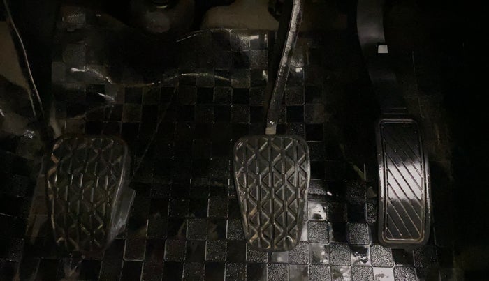 2015 Ford Figo Aspire AMBIENTE 1.2 PETROL, Petrol, Manual, 21,424 km, Pedals