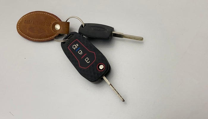 2015 Ford Figo Aspire AMBIENTE 1.2 PETROL, Petrol, Manual, 21,424 km, Key Close Up