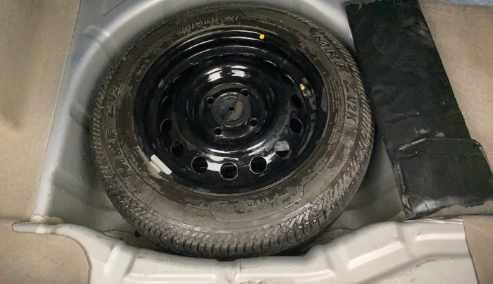 2015 Ford Figo Aspire AMBIENTE 1.2 PETROL, Petrol, Manual, 21,424 km, Spare Tyre