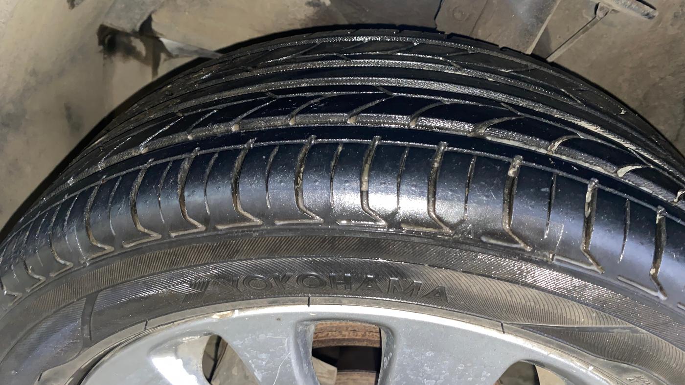 2016 Maruti Baleno ALPHA PETROL 1.2, Petrol, Manual, 32,844 km, Left Front Tyre Tread