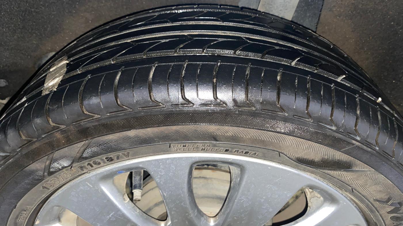 2016 Maruti Baleno ALPHA PETROL 1.2, Petrol, Manual, 32,844 km, Left Rear Tyre Tread